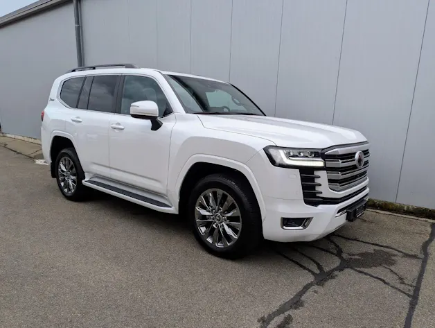 Toyota LAND CRUISER 300 V6 DIESEL 70th Anniv.