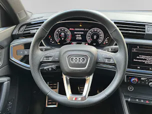 Audi Q3 35 TFSI S line S-tronic
