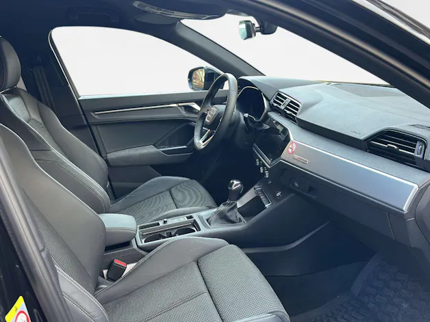 Audi Q3 35 TFSI S line S-tronic