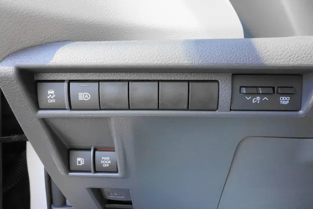 Toyota Sienna Hybrid Limited FWD