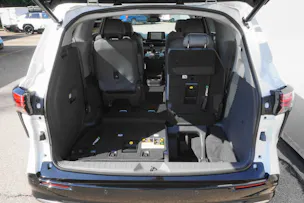 Toyota Sienna Hybrid Limited FWD