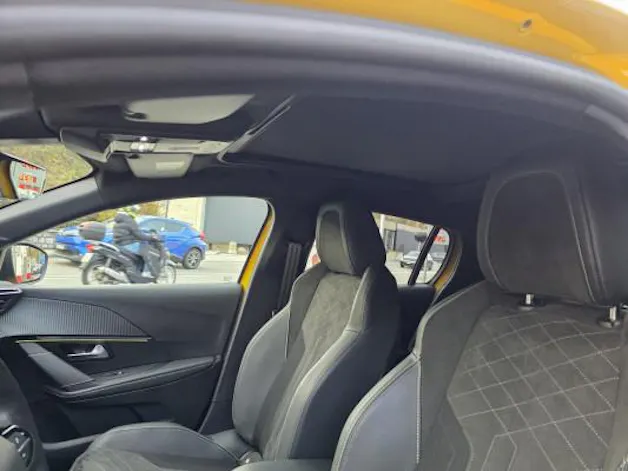 Peugeot 208 1.2 PureT GTPack EAT8