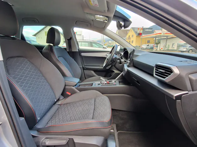 SEAT Leon ST 1.5 eTSI mHEV DSG FR