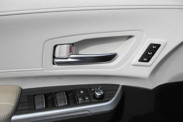 Toyota Sienna Hybrid Limited Premium AWD
