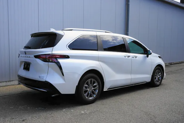 Toyota Sienna Hybrid Limited Premium AWD