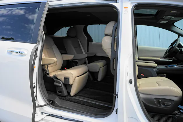 Toyota Sienna Hybrid Limited Premium AWD
