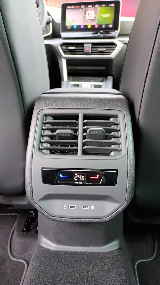 SEAT Leon 1.5 eTSI mHEV DSG FR