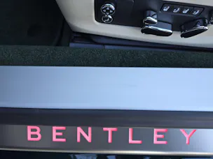 Bentley Continental GTC V8 4.0 PHEV 680 PS/ 1.9 % Leasing möglich