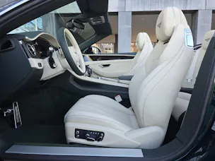 Bentley Continental GTC V8 4.0 PHEV 680 PS/ 1.9 % Leasing möglich