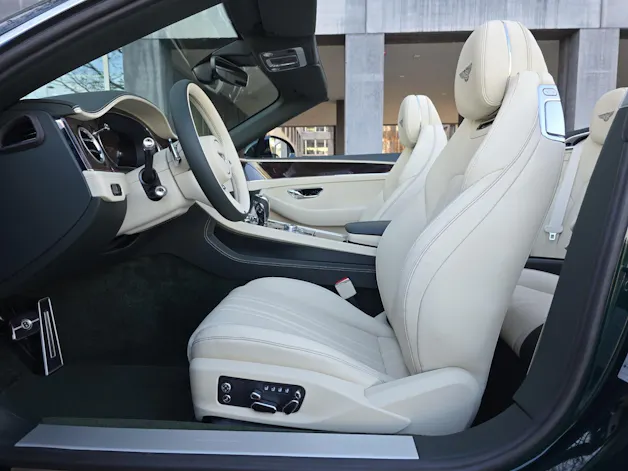 Bentley Continental GTC V8 4.0 PHEV 680 PS/ 1.9 % Leasing möglich