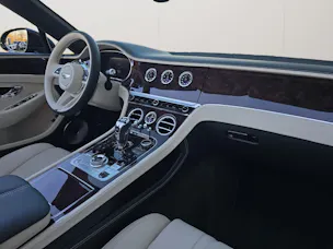 Bentley Continental GTC V8 4.0 PHEV 680 PS/ 1.9 % Leasing möglich
