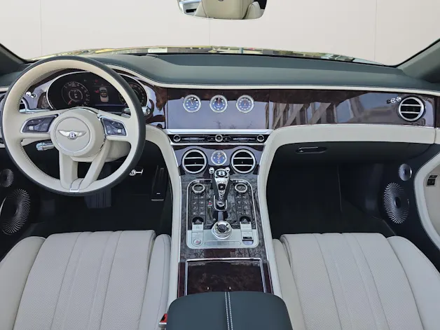 Bentley Continental GTC V8 4.0 PHEV 680 PS/ 1.9 % Leasing möglich