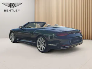 Bentley Continental GTC V8 4.0 PHEV 680 PS/ 1.9 % Leasing möglich