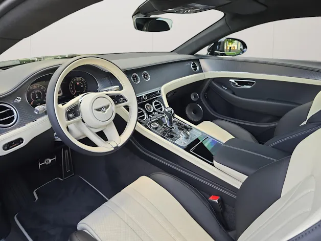 Bentley Continental GT V8 4.0 PHEV 680 PS/ 1.9 % Leasing möglich