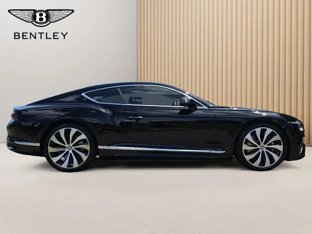 Bentley Continental GT V8 4.0 PHEV 680 PS/ 1.9 % Leasing möglich