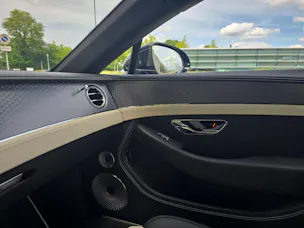 Bentley Continental GT V8 4.0 PHEV 680 PS/ 1.9 % Leasing möglich