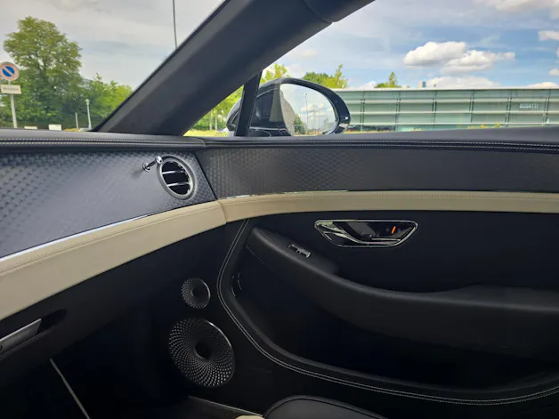 Bentley Continental GT V8 4.0 PHEV 680 PS/ 1.9 % Leasing möglich