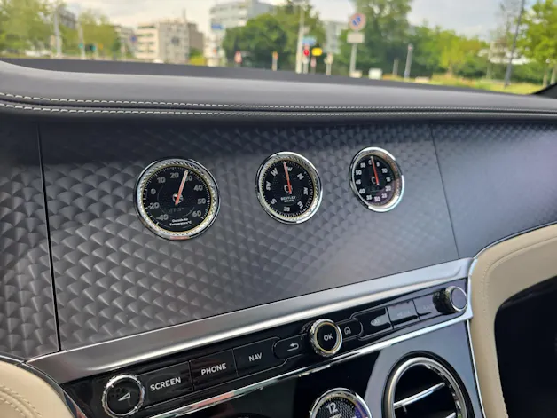 Bentley Continental GT V8 4.0 PHEV 680 PS/ 1.9 % Leasing möglich