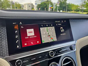 Bentley Continental GT V8 4.0 PHEV 680 PS/ 1.9 % Leasing möglich