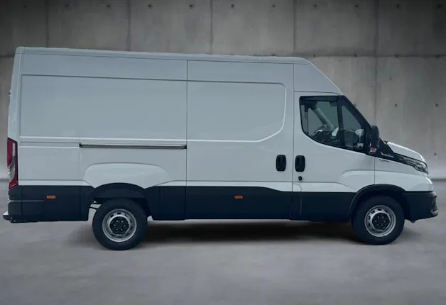 Iveco 35S18HA8V Kastenwagen