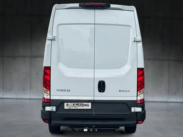 Iveco 35S18HA8V Kastenwagen