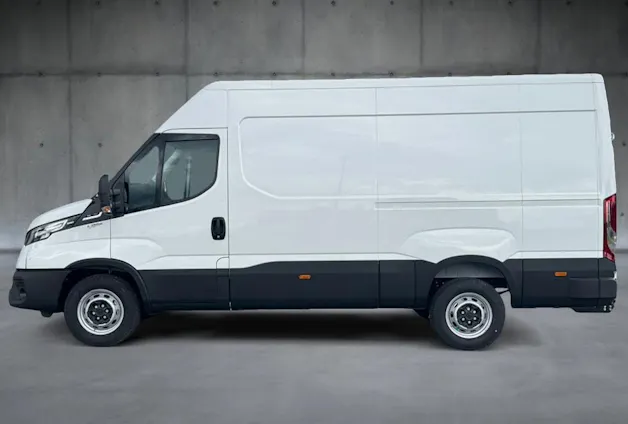 Iveco 35S18HA8V Kastenwagen