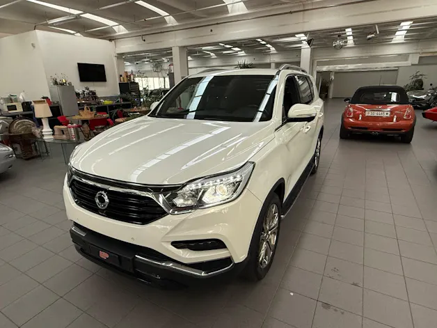 KGM -SsangYong 2.0 Sapphire 4WD BENZINA!