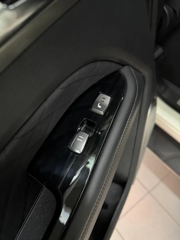 KGM -SsangYong 2.0 Sapphire 4WD BENZINA!