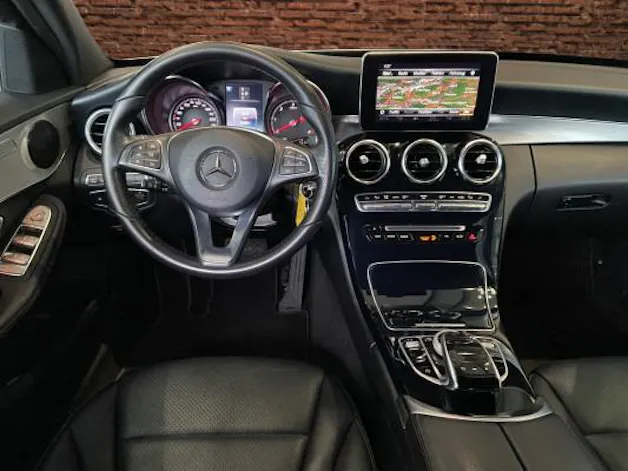 Mercedes-Benz C 250 d Swiss Star Avan4M