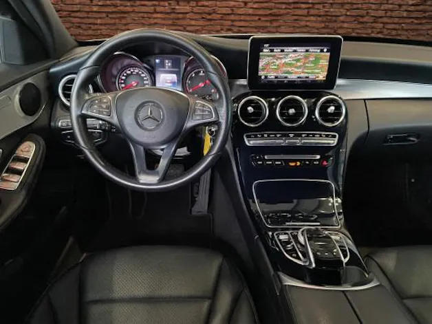 Mercedes-Benz C 250 d Swiss Star Avan4M