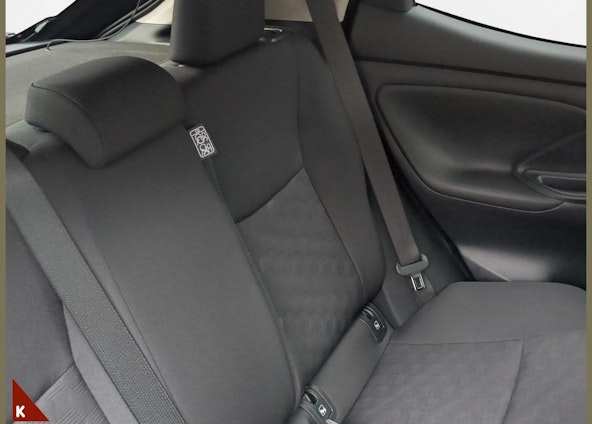 Vehicle image 18 Vehicle image 18