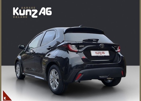 Vehicle image 3 Vehicle image 3