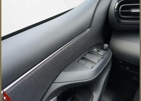 Vehicle image 11 Vehicle image 11