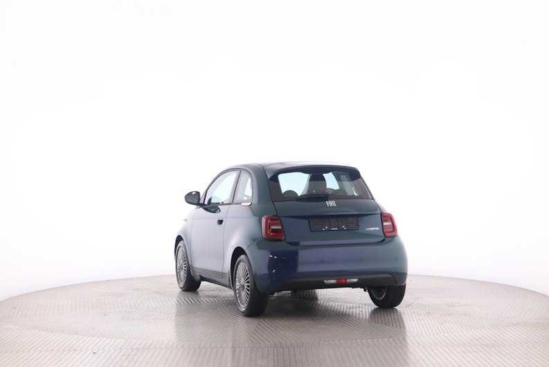 Vehicle image FIAT 500