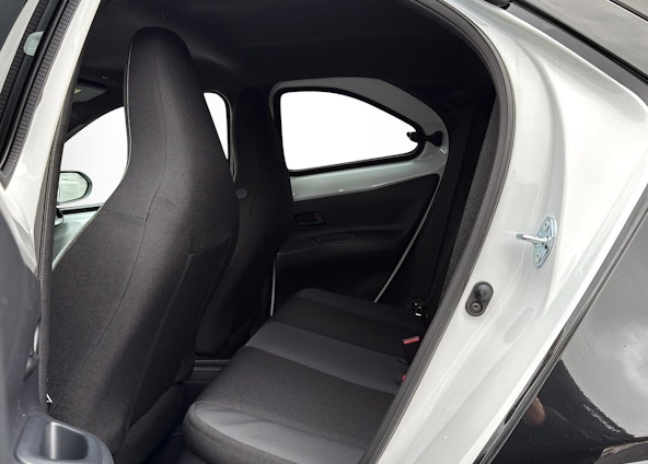 Vehicle image 9 Vehicle image 9