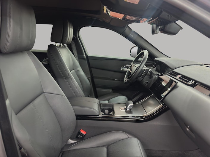 Vehicle image LAND ROVER RANGE ROVER VELAR