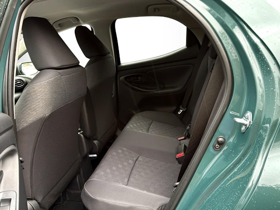 Vehicle image 9 Vehicle image 9