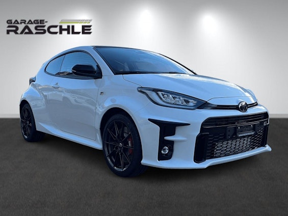 First vehicle image First vehicle image