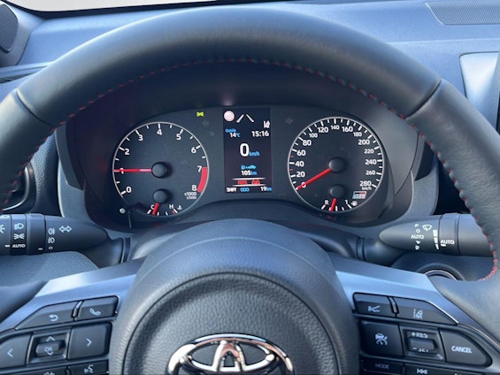 Vehicle image 9 Vehicle image 9