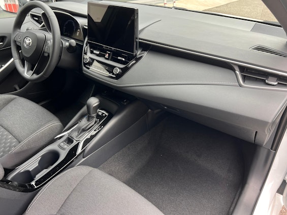 Vehicle image 13 Vehicle image 13