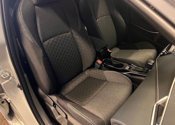 Vehicle image 14 Vehicle image 14