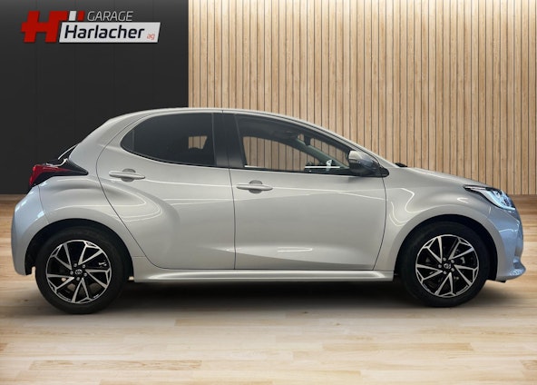 Vehicle image 3 Vehicle image 3