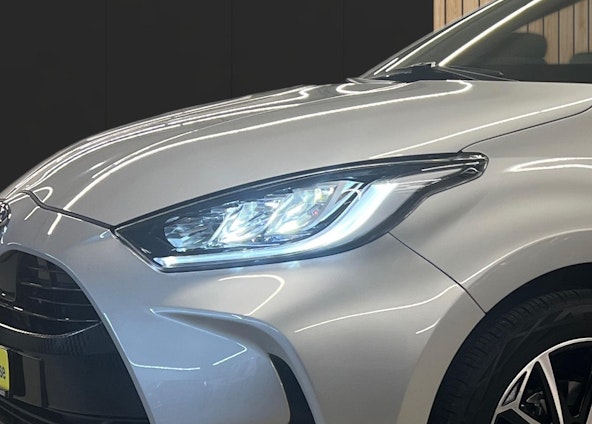 Vehicle image 8 Vehicle image 8