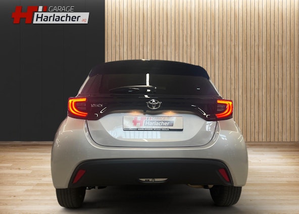 Vehicle image 5 Vehicle image 5