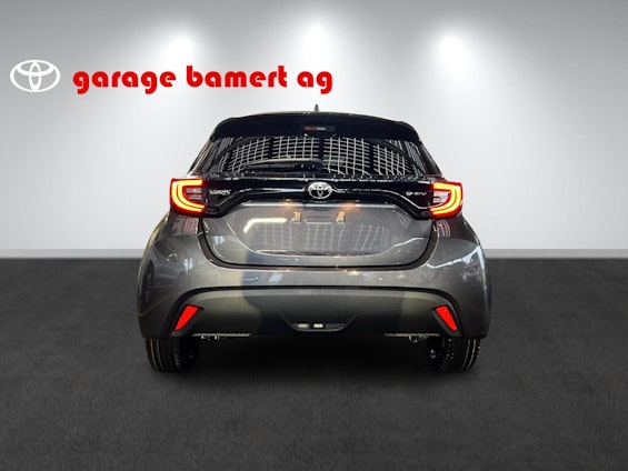 Vehicle image 4 Vehicle image 4