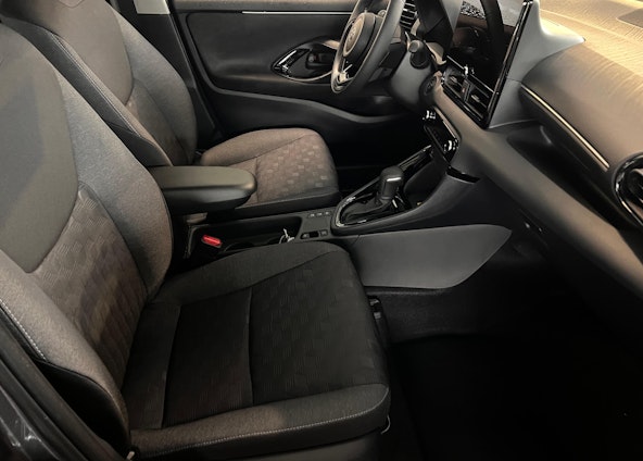 Vehicle image 12 Vehicle image 12