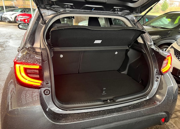 Vehicle image 6 Vehicle image 6