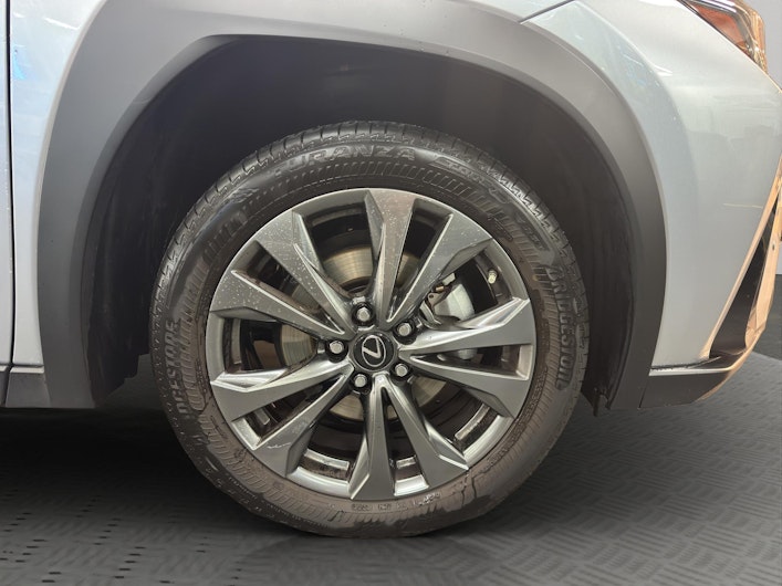 Vehicle image LEXUS UX