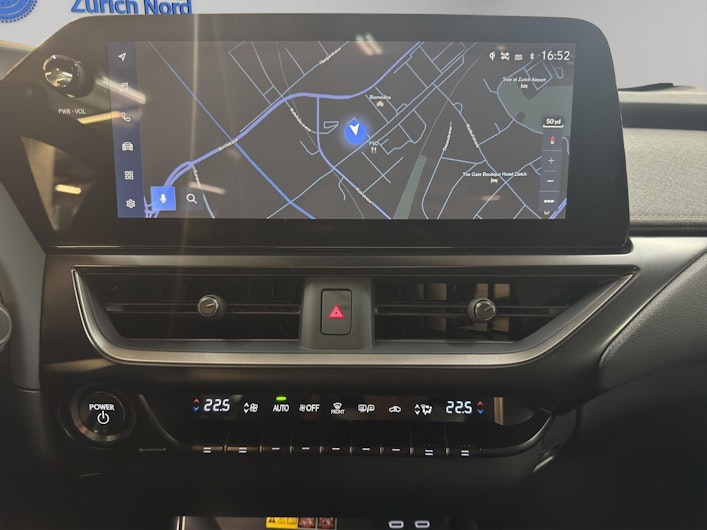 Vehicle image LEXUS UX