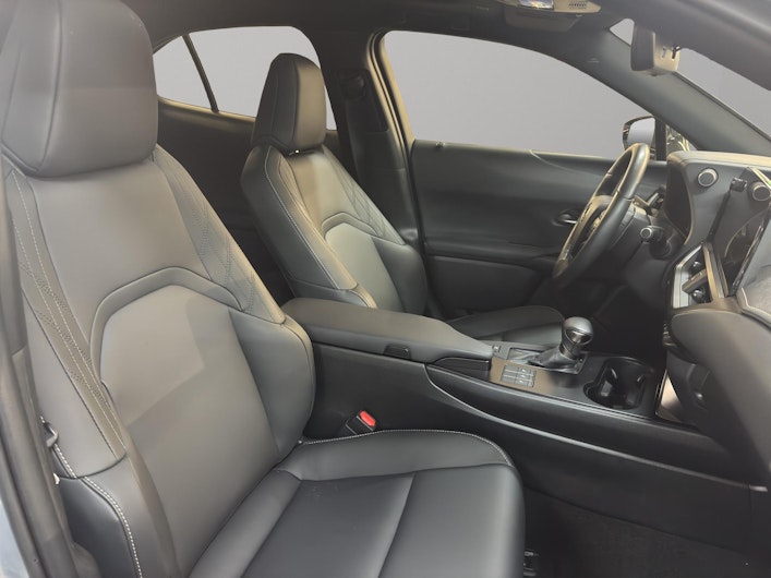 Vehicle image LEXUS UX